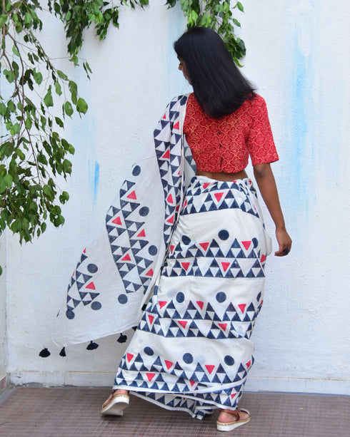 Sparkling Dew Hand Block Printed Mul Mul Cotton Saree