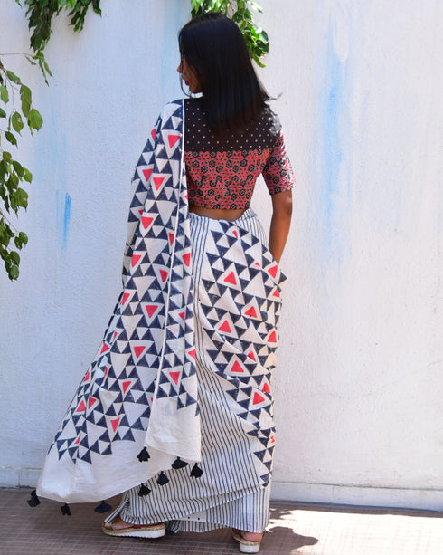 Twilight Sparkle Hand Block Printed Mul Mul Cotton Saree