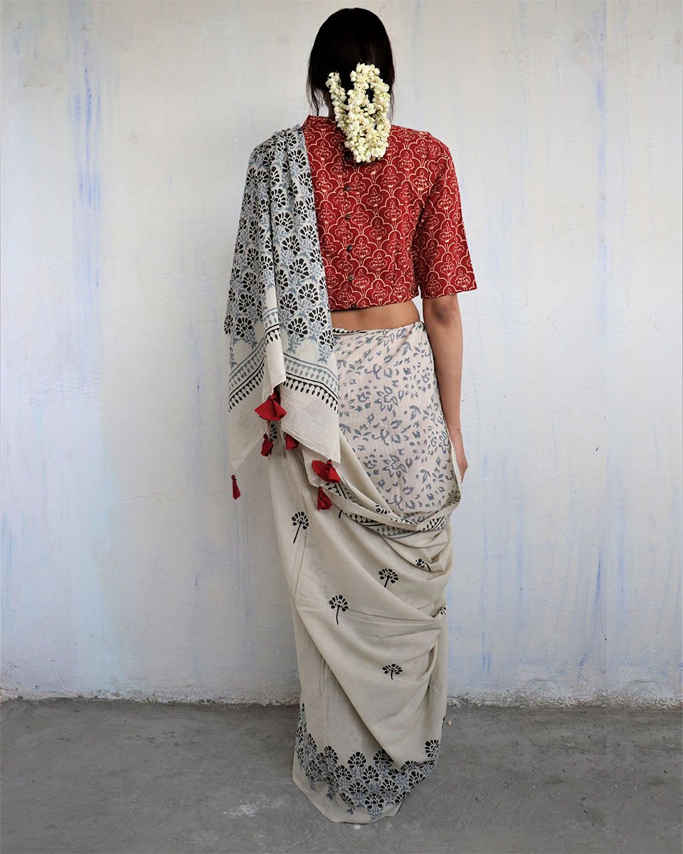 Ivory Black Border Block Printed Cotton Mul Saree - God