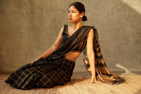 Handwoven Black & Gold Maheshwari Saree